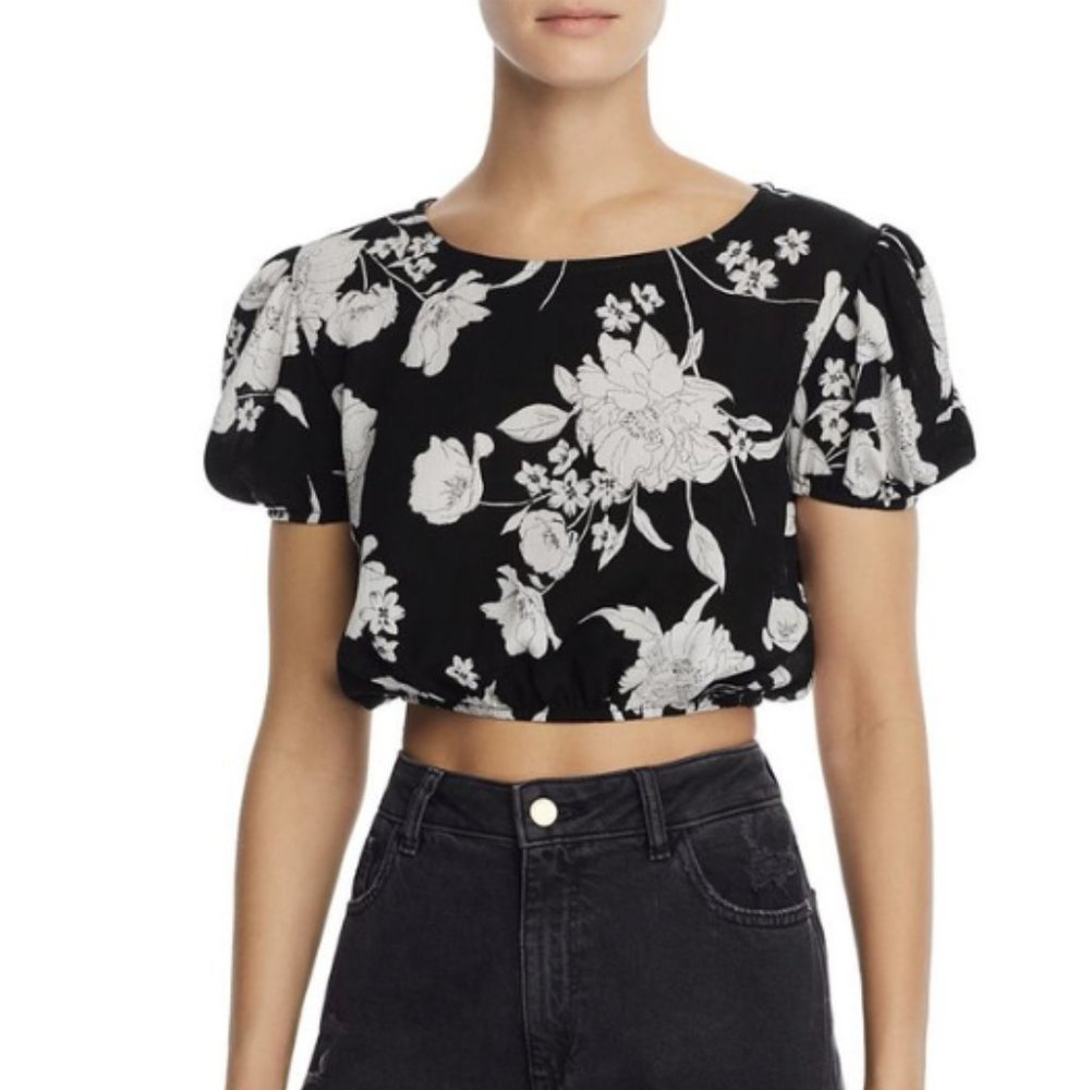 Aqua Brand Short Sleeve Blouse Size Small S Black White Floral Cropped Top NWT